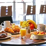 Kyriad Centre- Parc Des Expositions 3*