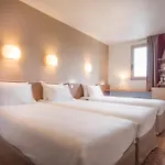Kyriad Centre- Parc Des Expositions 3*