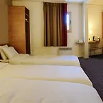 Kyriad Centre- Parc Des Expositions 3* Le Bourget