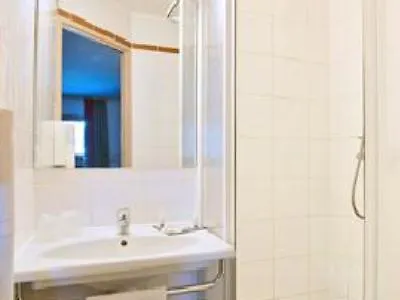 Kyriad Centre- Parc Des Expositions לה בורז'ה