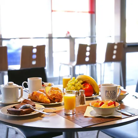 Hotel Kyriad Centre- Parc Des Expositions 3*
