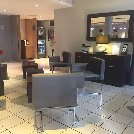 Hotel Kyriad Centre- Parc Des Expositions Le Bourget