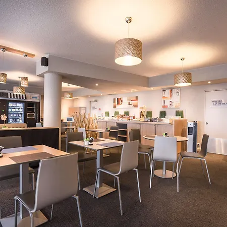 Kyriad Centre- Parc Des Expositions Hotel 3*