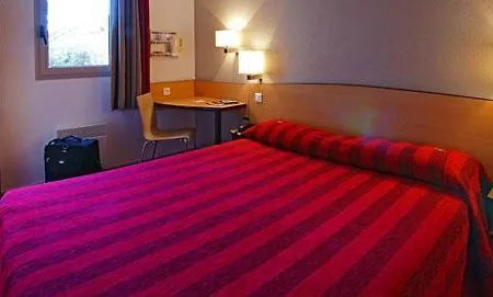 Kyriad Centre- Parc Des Expositions לה בורז'ה