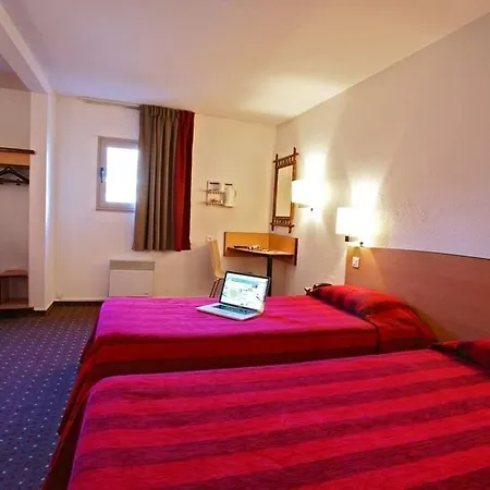 Kyriad Centre- Parc Des Expositions 3*