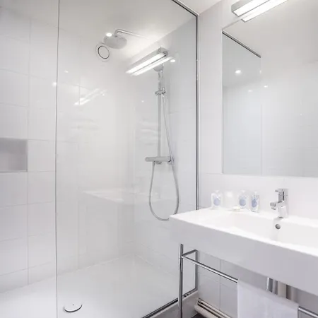 Ξενοδοχείο Kyriad Centre- Parc Des Expositions 3*