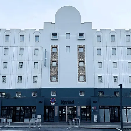 מלון Kyriad Centre- Parc Des Expositions לה בורז'ה