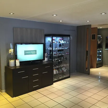 Kyriad Centre- Parc Des Expositions 3* לה בורז'ה