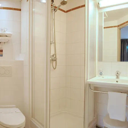 Kyriad Centre- Parc Des Expositions 3*