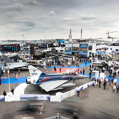 Kyriad Centre- Parc Des Expositions 3*