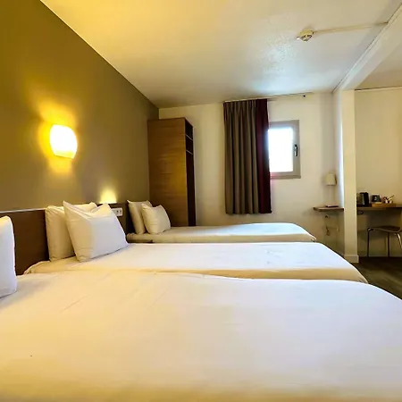 Kyriad Centre- Parc Des Expositions Le Bourget