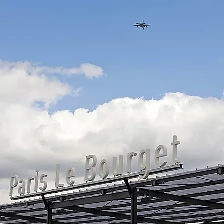 Kyriad Centre- Parc Des Expositions Hotel Le Bourget