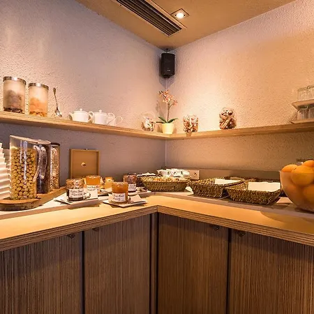 Kyriad Centre- Parc Des Expositions לה בורז'ה