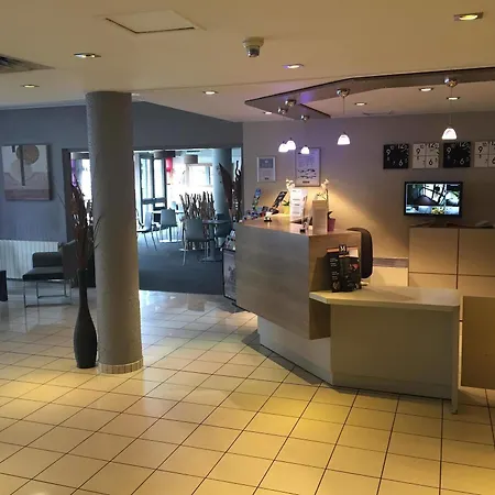 Kyriad Centre- Parc Des Expositions 3*