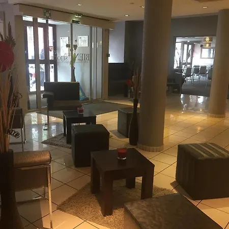 Kyriad Centre- Parc Des Expositions לה בורז'ה