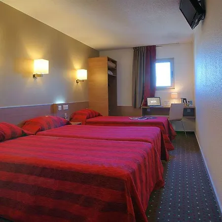 Kyriad Centre- Parc Des Expositions מלון 3*