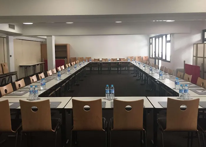 Kyriad Centre- Parc Des Expositions 3* Le Bourget
