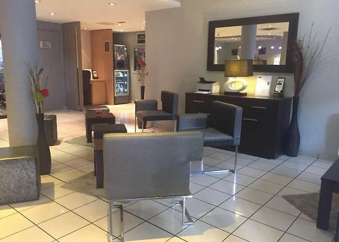 Hotel Kyriad Centre- Parc Des Expositions Le Bourget