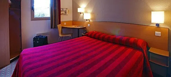 Kyriad Centre- Parc Des Expositions Le Bourget