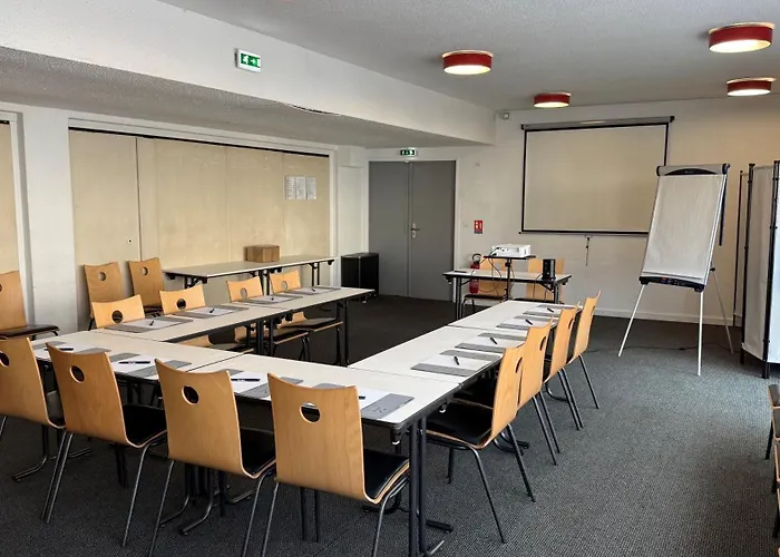 Hotel Kyriad Centre- Parc Des Expositions