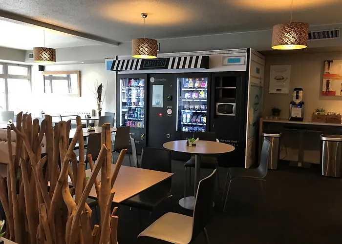 Kyriad Centre- Parc Des Expositions Hotel 3*