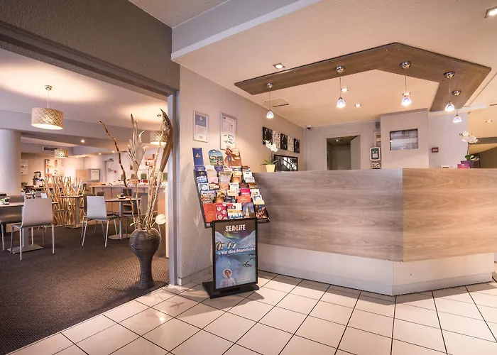 Kyriad Centre- Parc Des Expositions 3* Le Bourget