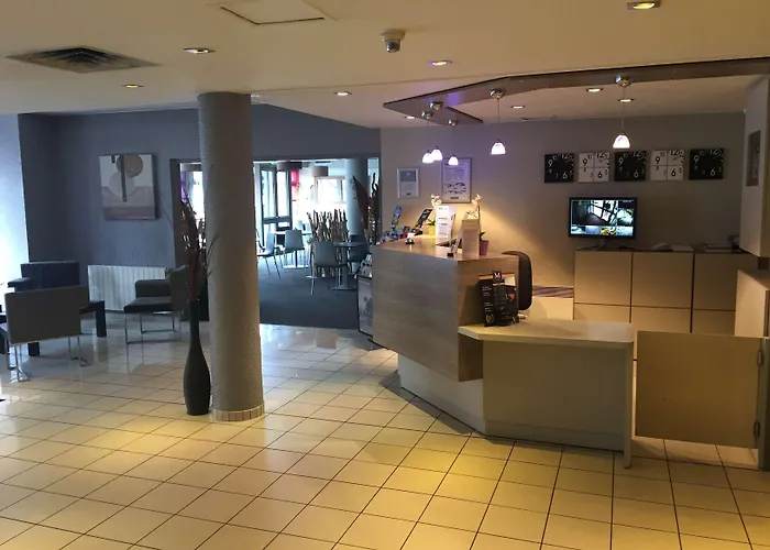 Kyriad Centre- Parc Des Expositions Hotel Le Bourget