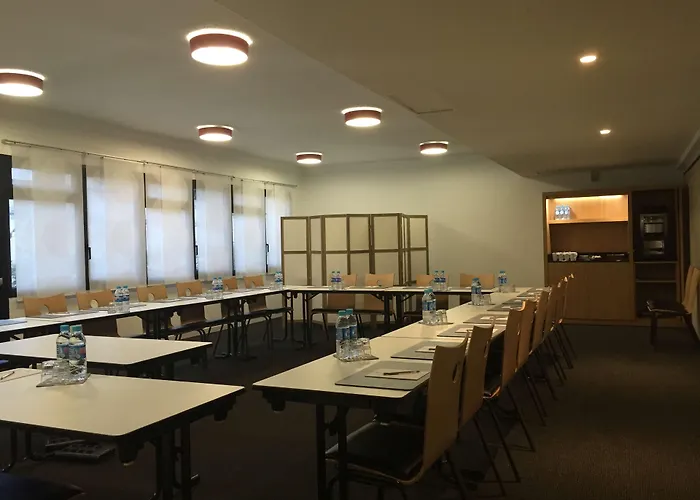 Hotel Kyriad Centre- Parc Des Expositions Le Bourget