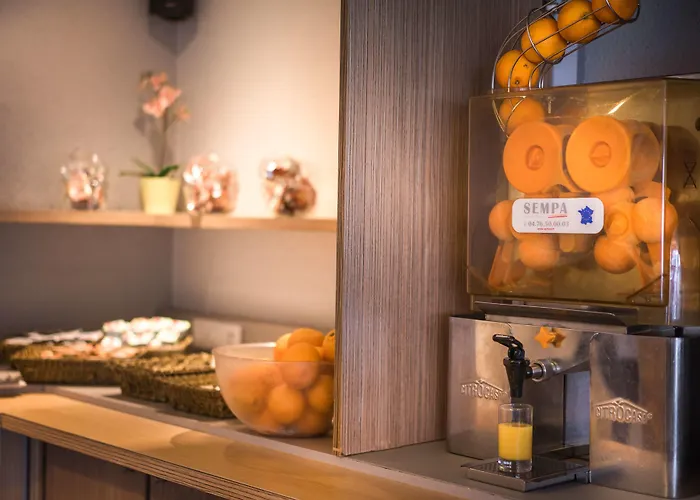 Kyriad Centre- Parc Des Expositions Hotel 3*