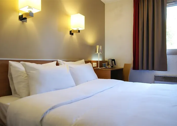 Kyriad Centre- Parc Des Expositions 3*