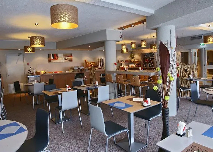 Kyriad Centre- Parc Des Expositions 3* Le Bourget