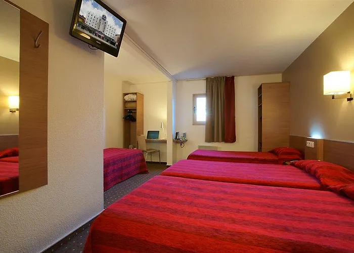 Kyriad Centre- Parc Des Expositions 3*
